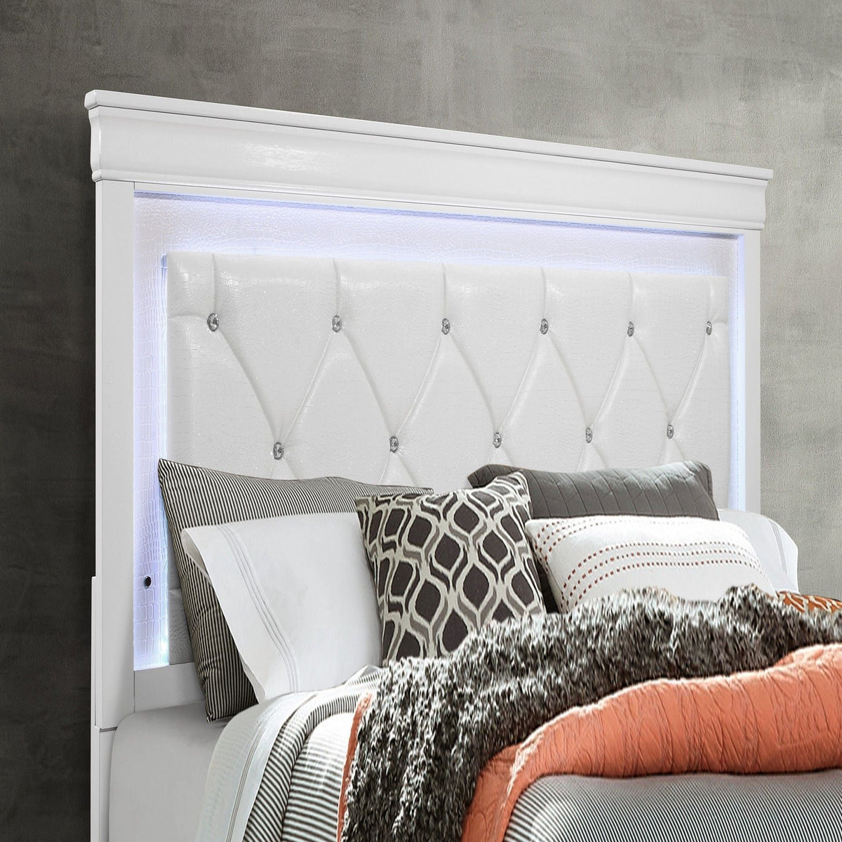 5 Pieces Bedroom Set With Crystal Tufted Headboard with LED Lighting