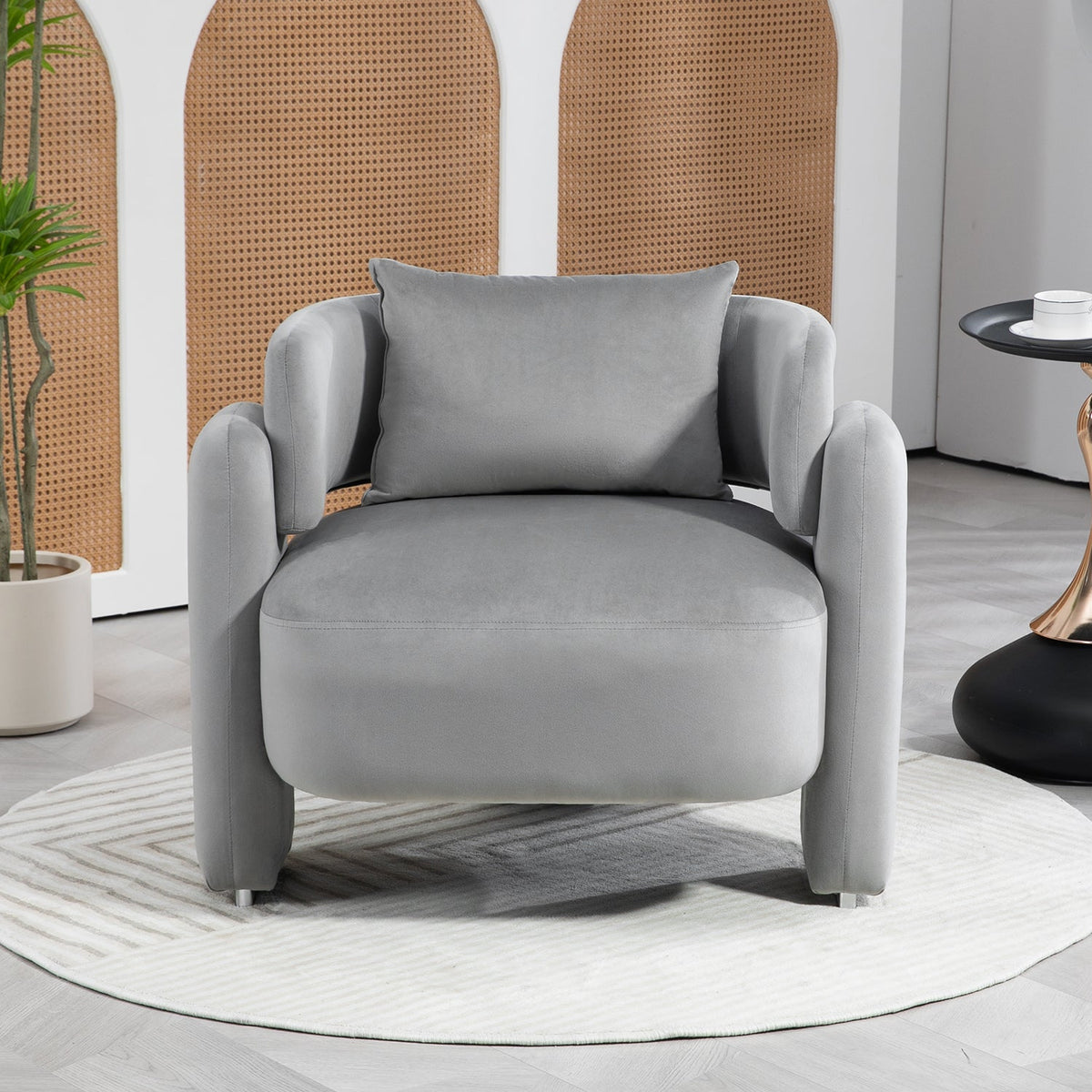 Modern design velvet lounge chair with pillows
