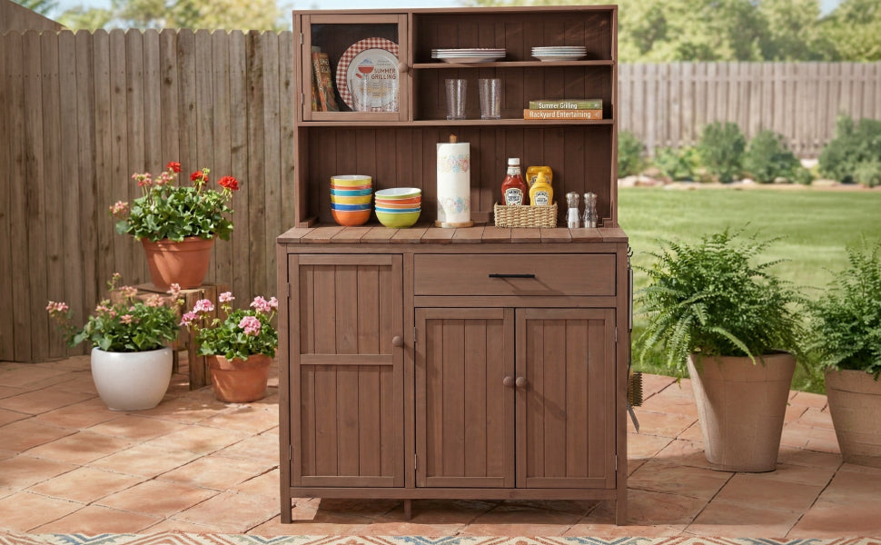 Potting Bench with Hutch