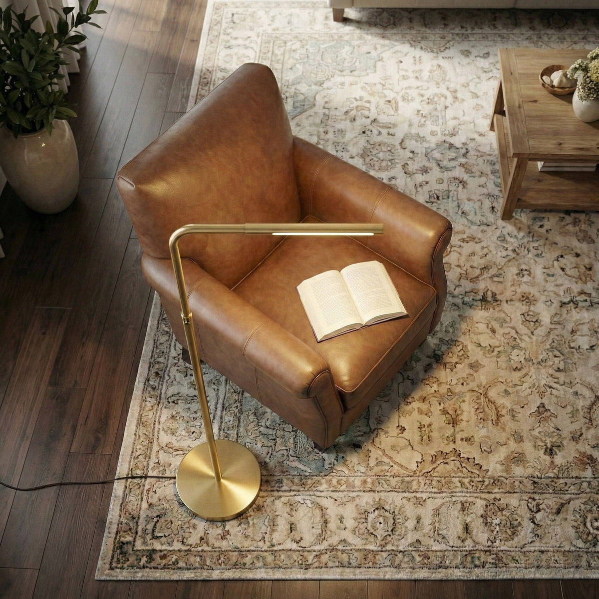 Floor Lamp With On / Off Switch Adjustable LED Round Base - Gold