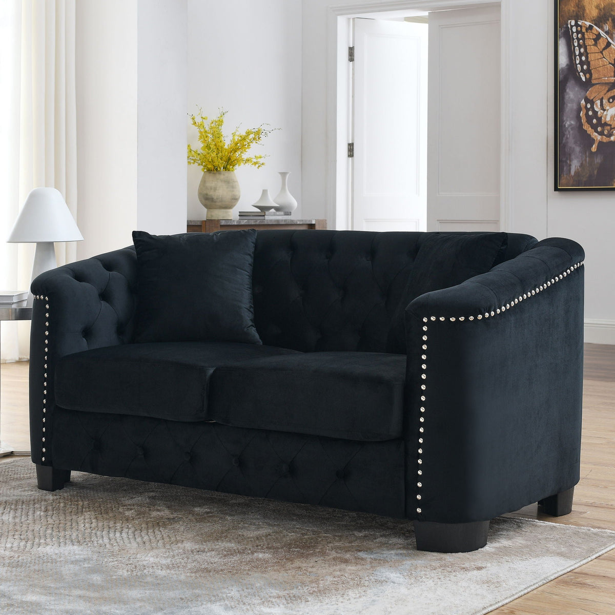Modern Chesterfield Sofa With Tufted Backrest