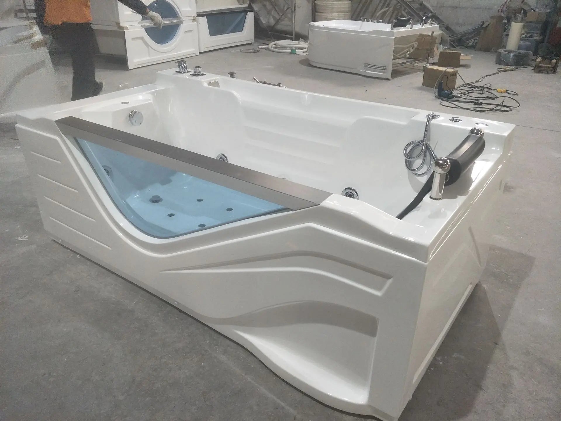 2 person large smart whirlpool massage bathtub with tv