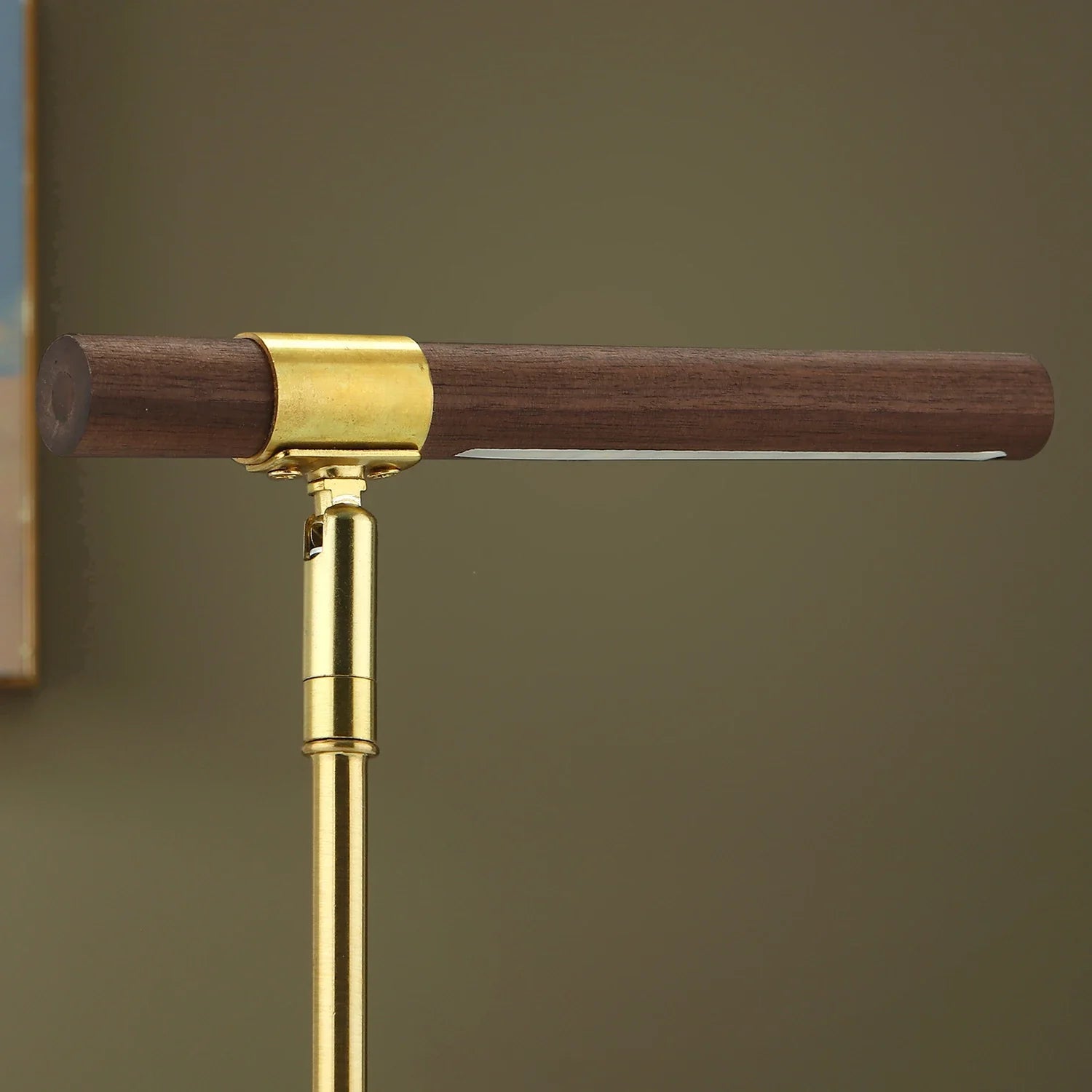 Wooden LED Table Lamp USB Powered Desk Lamp with 180° Adjustable Angle Night Light Minimalist Bedside Lamp for Bedroom Home