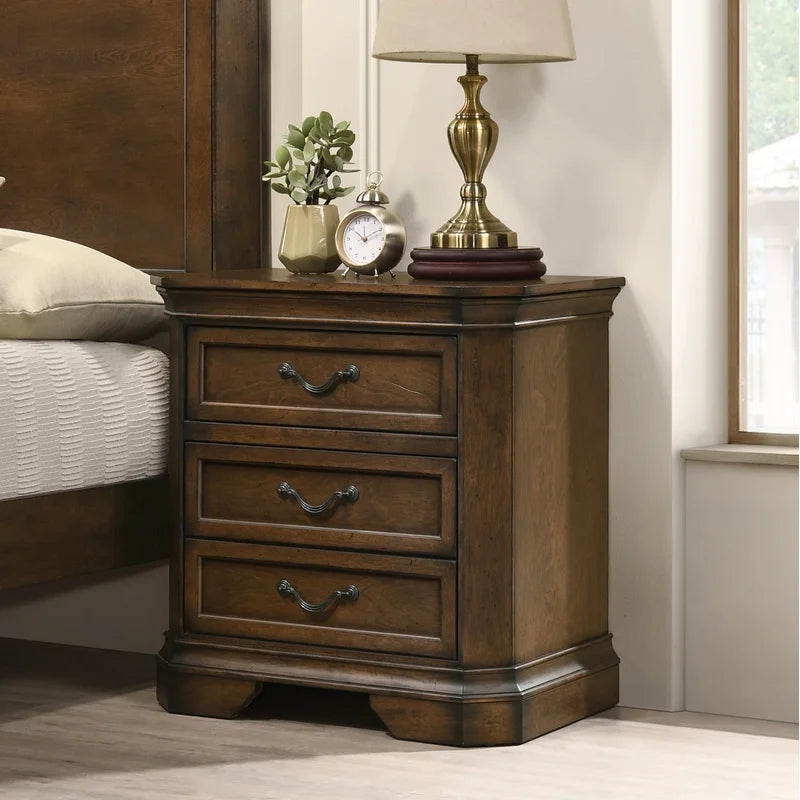 Traditional Wood Queen Bed Set with Dresser Mirror Nightstand Chest
