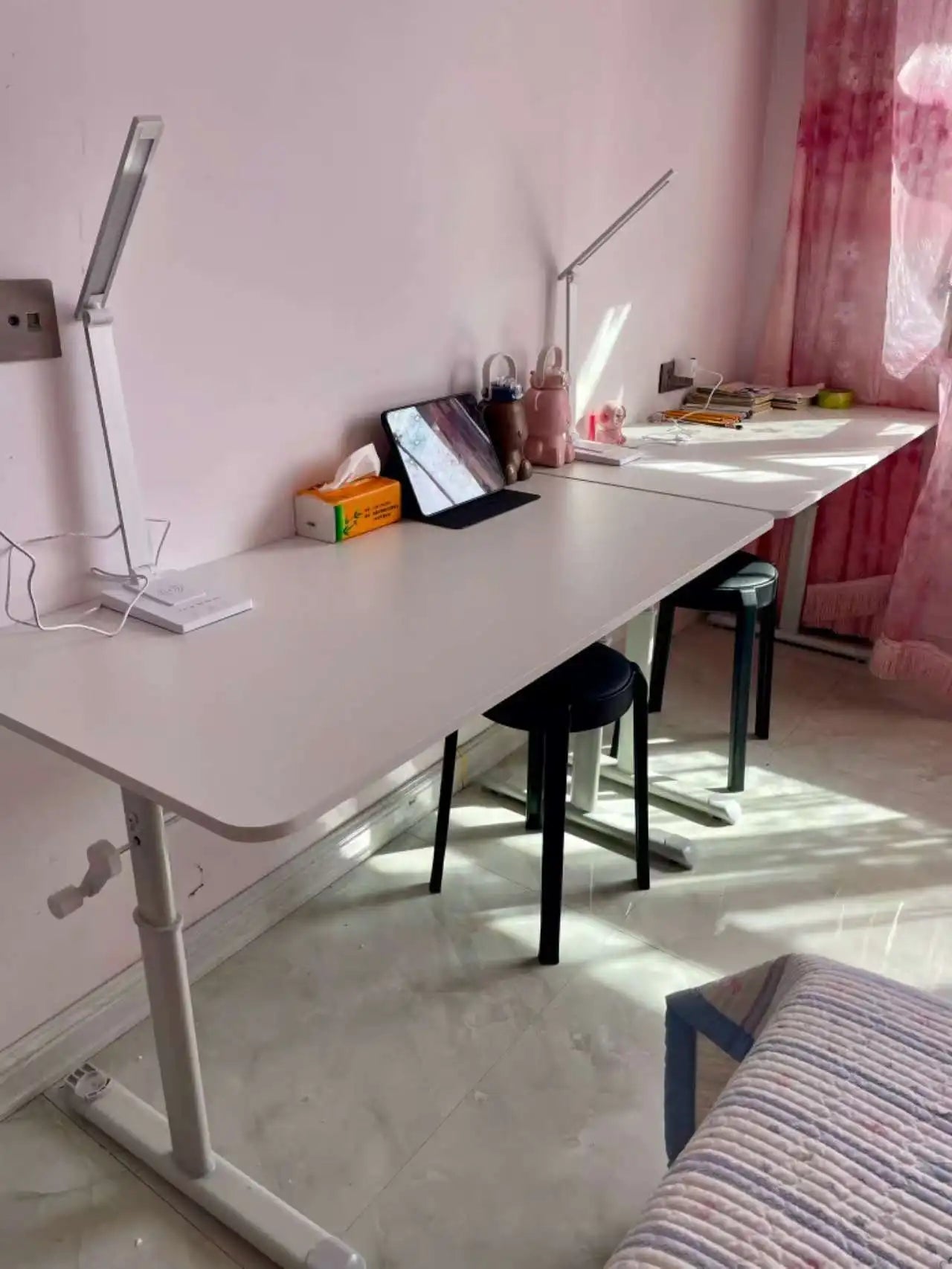 Adjustable Height Computer Desk