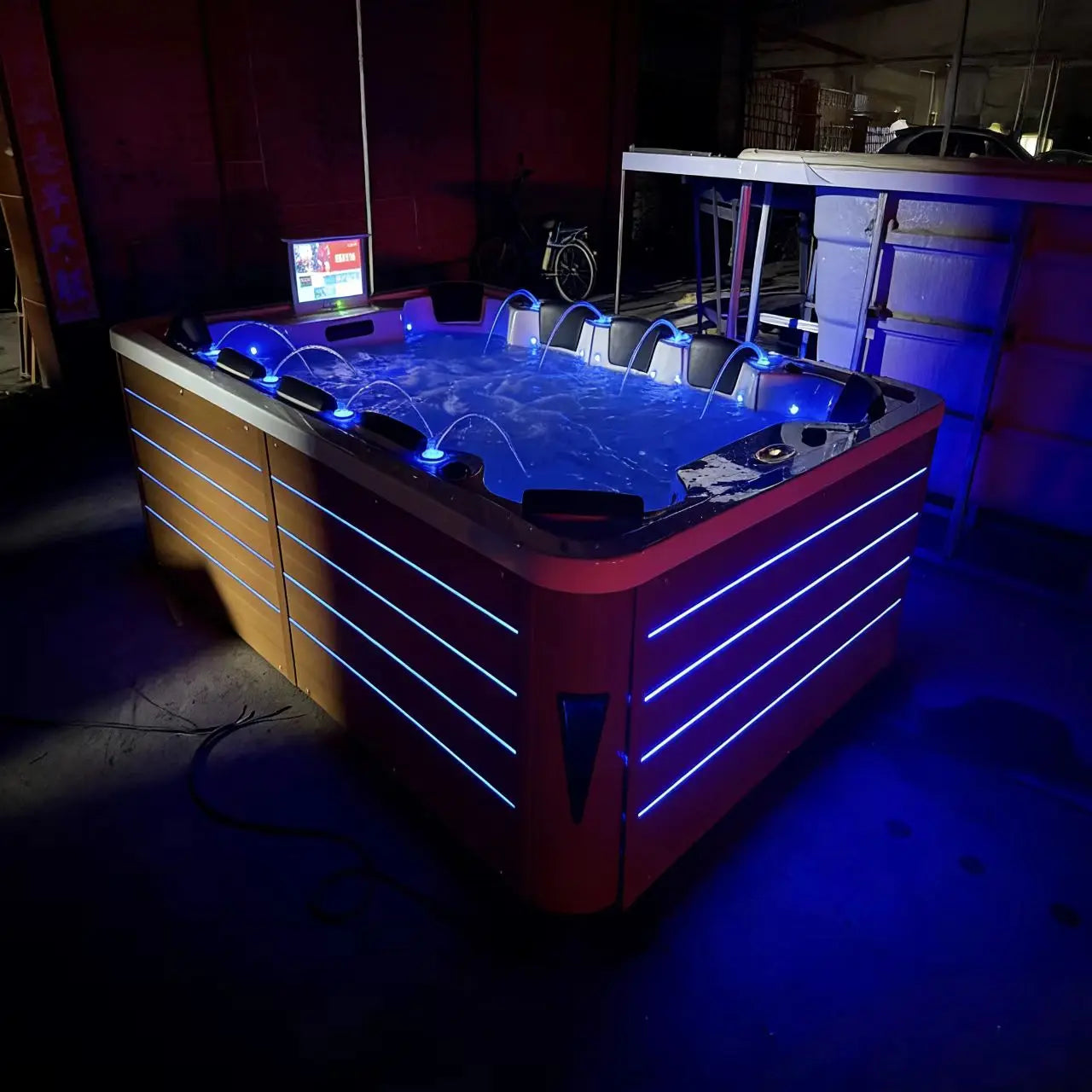 8-10 Person Outdoor Hot Tub With Led Lights