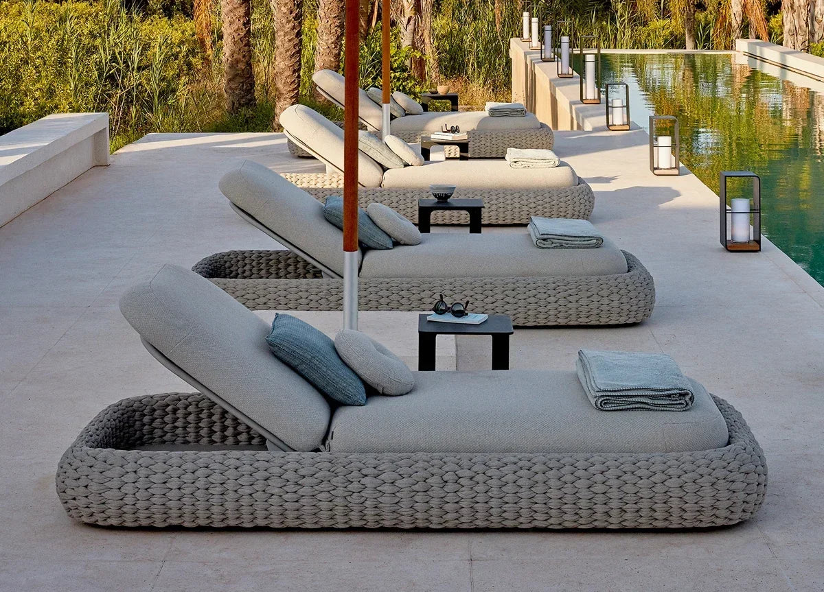 Aluminum Rattan Outdoor Lounger