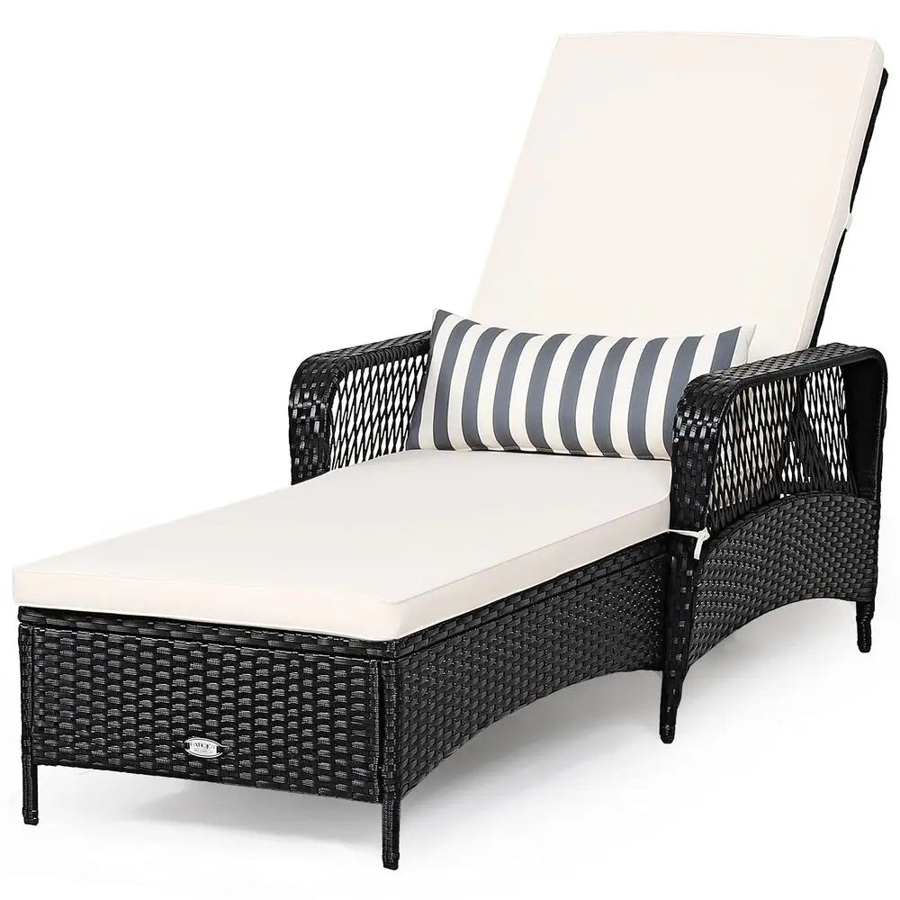 Outdoor Wicker Chaise Lounge