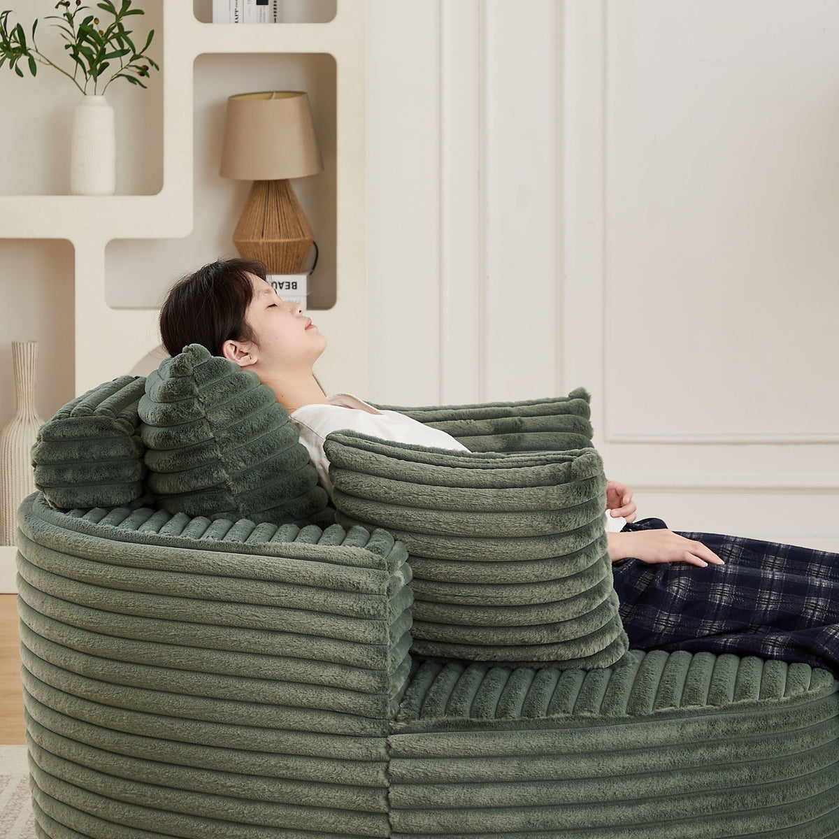 Modern Single Sofa With Backrest Pillow